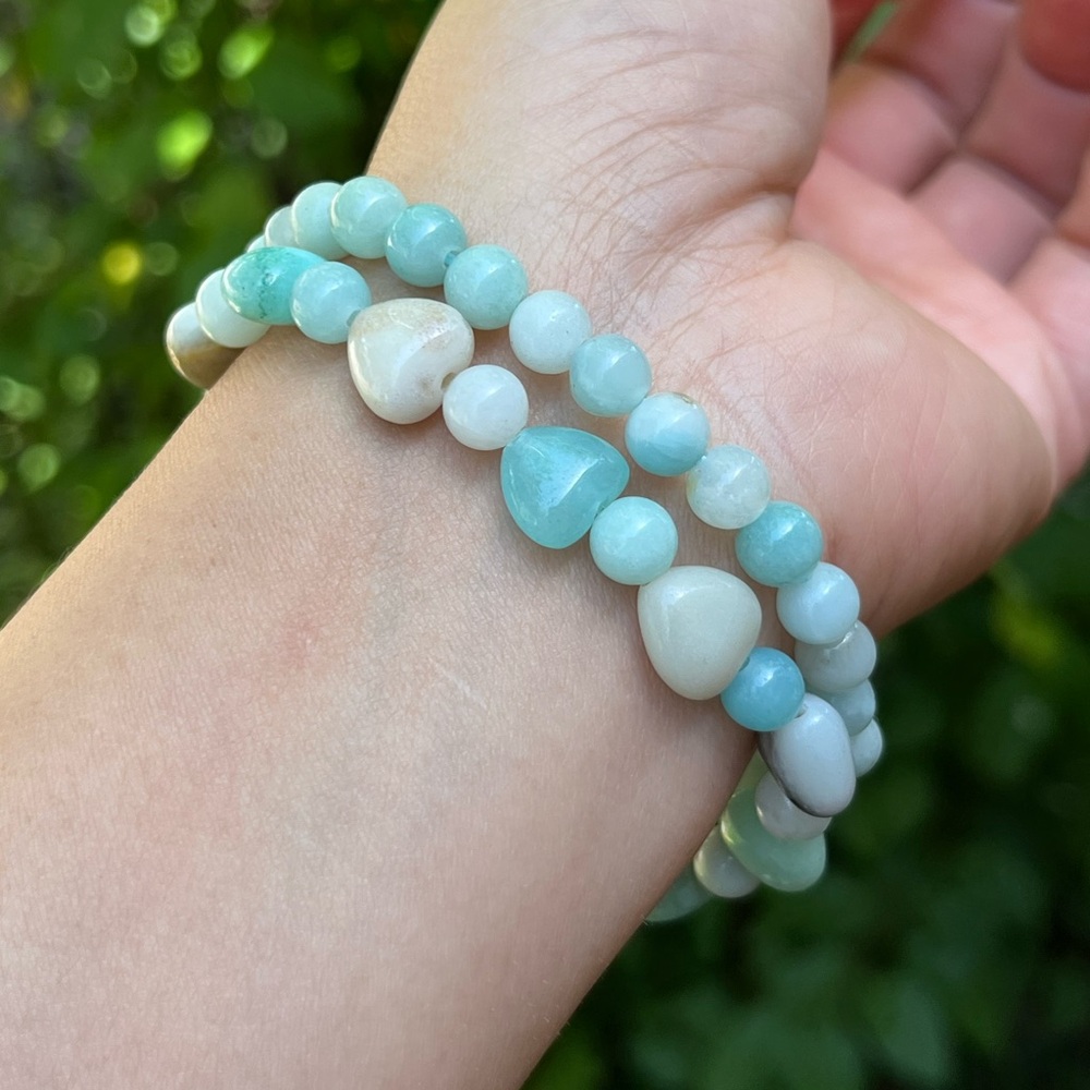 Stretchable Carribean calcite heart bracelet set‎